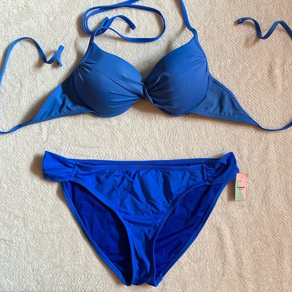 Bundle of 2 blue bikinis - Picture 7 of 9